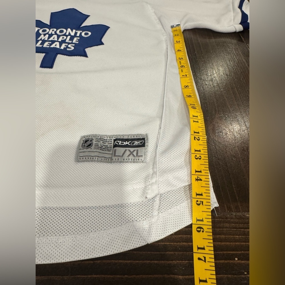 Reebok Toronto Maple Leafs NHL Hockey Jersey - Picture 7 of 9